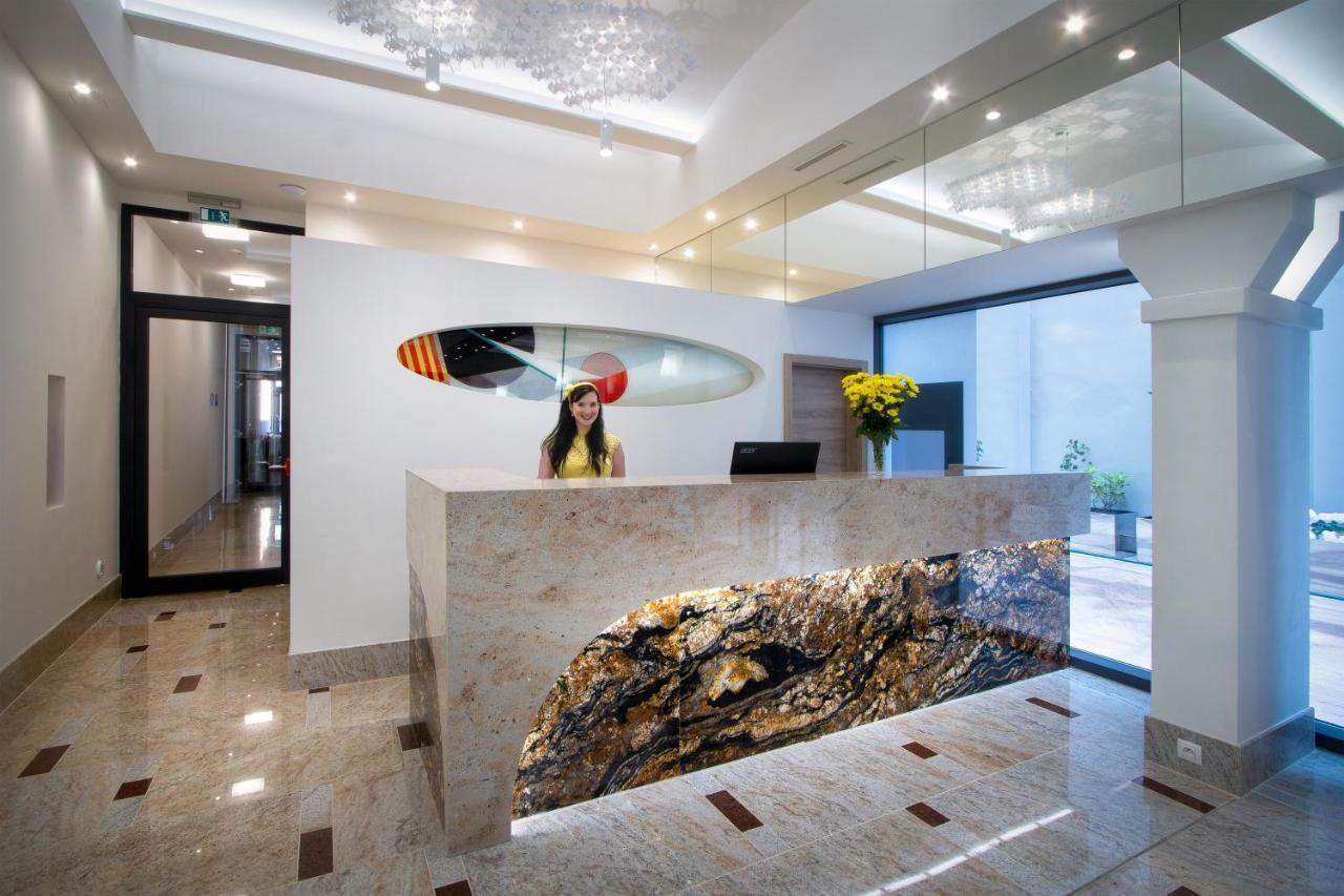Hotel Essence Prague Luaran gambar